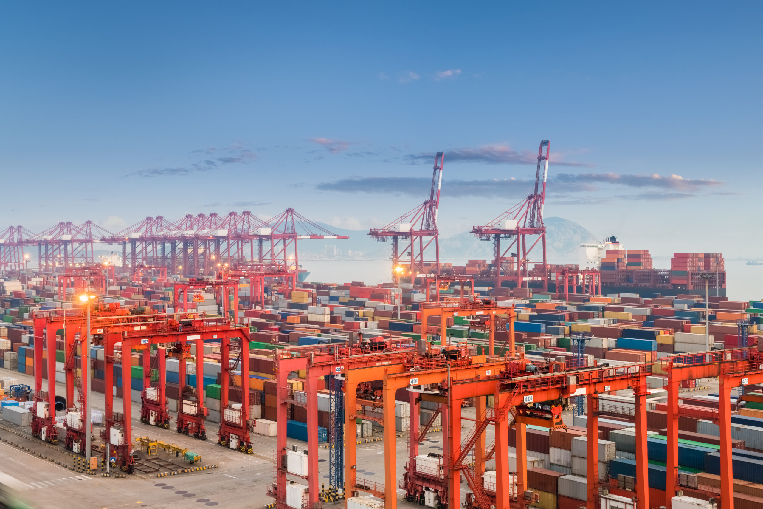 Por que Xangai é considerado o maior porto do mundo?